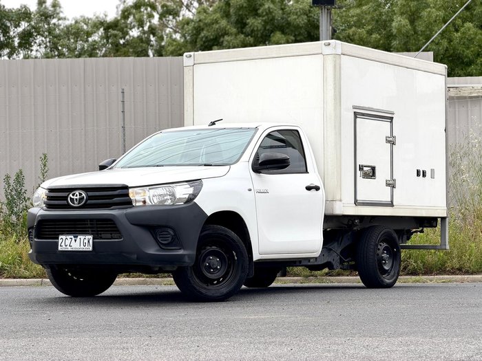 2018 Toyota Hilux Workmate TGN121R 4x2 Glacier White