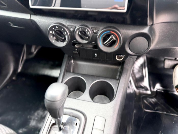 2018 Toyota Hilux Workmate TGN121R 4x2 Glacier White