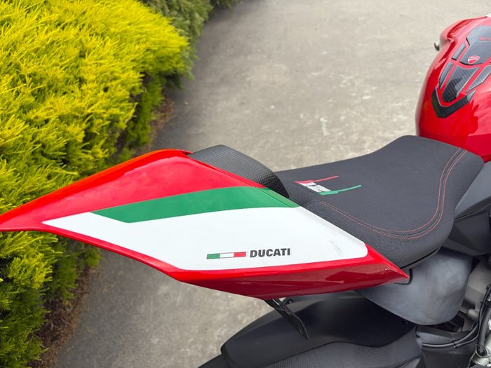 2024 DUCATI PANIGALE V2 BAYLISS 20TH ANNIV Red