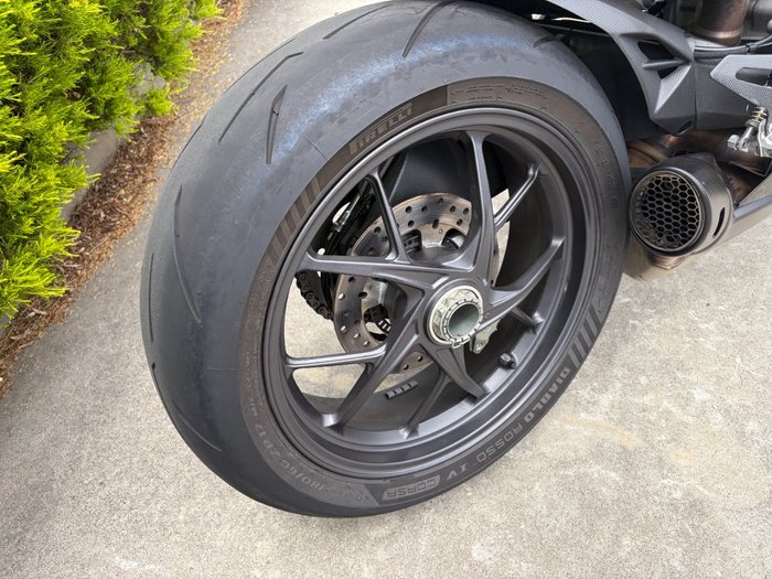 2024 DUCATI PANIGALE V2 BAYLISS 20TH ANNIV Red