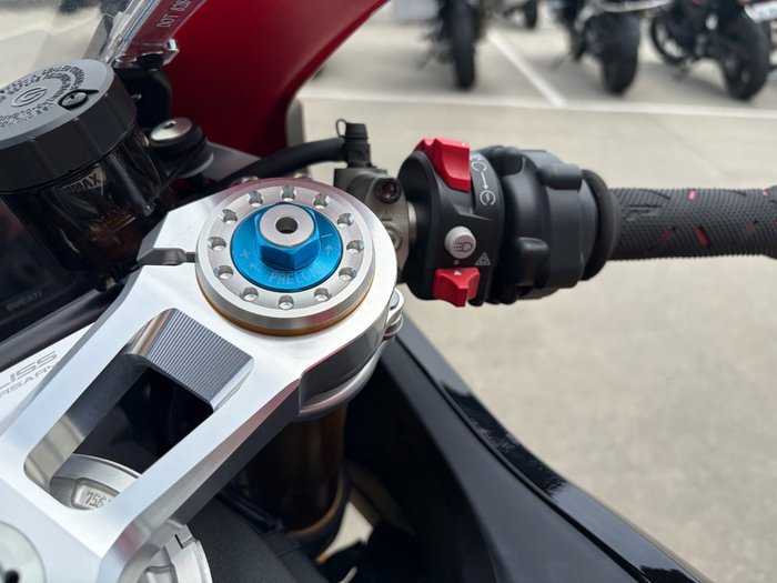 2024 DUCATI PANIGALE V2 BAYLISS 20TH ANNIV Red