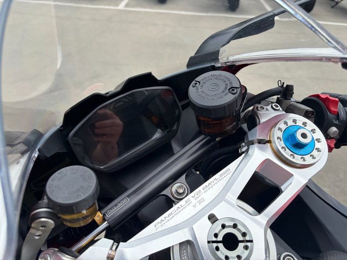 2024 DUCATI PANIGALE V2 BAYLISS 20TH ANNIV Red