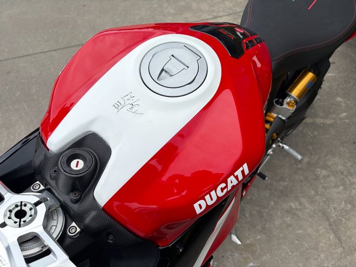 2024 DUCATI PANIGALE V2 BAYLISS 20TH ANNIV Red