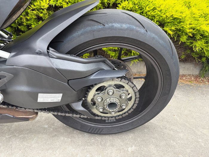 2024 DUCATI PANIGALE V2 BAYLISS 20TH ANNIV Red