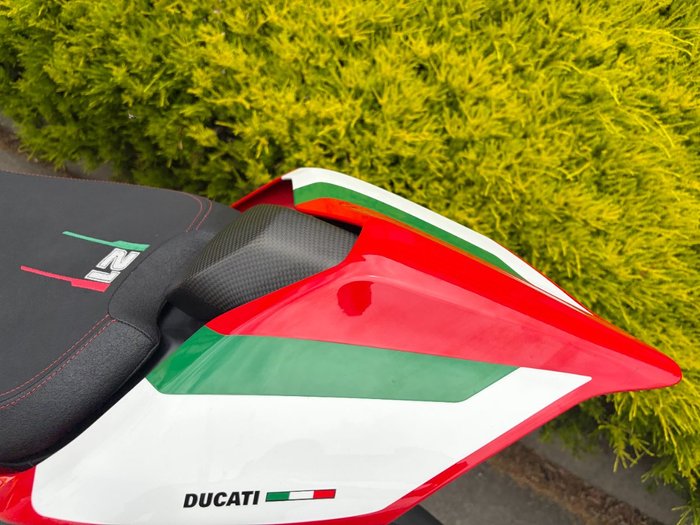 2024 DUCATI PANIGALE V2 BAYLISS 20TH ANNIV Red