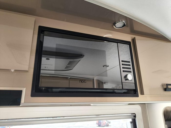 2020 JB Caravans Scorpion Sting 20'6 Rd Cafe