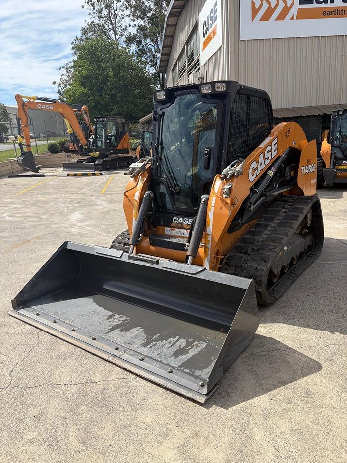2023 CASE Tv450b