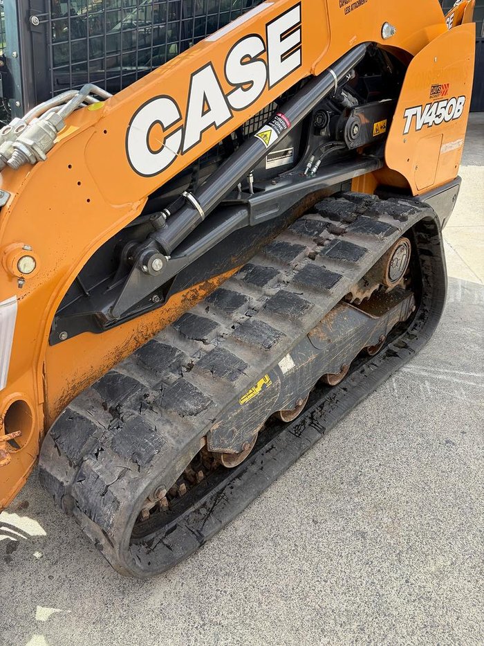 2023 CASE Tv450b