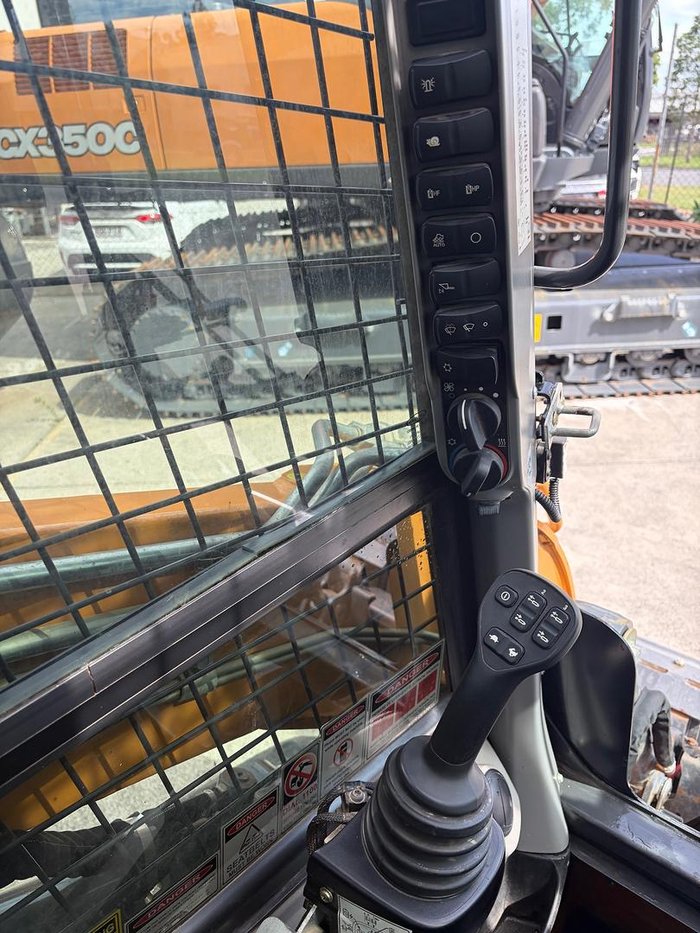 2023 CASE Tv450b