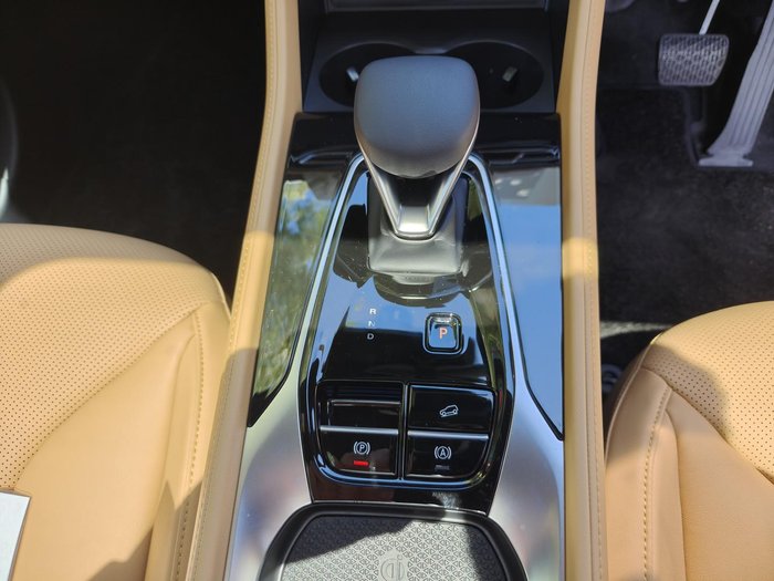 2025 MG HS Super Hybrid Essence