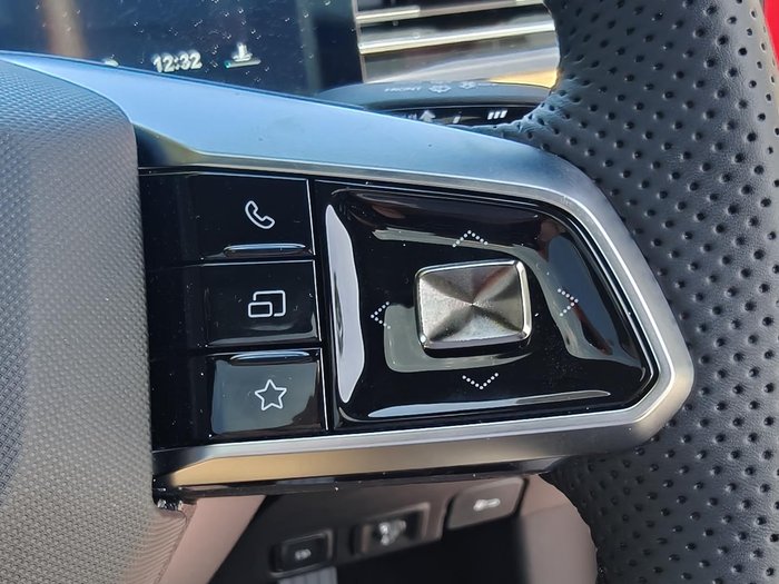 2025 MG HS Super Hybrid Essence