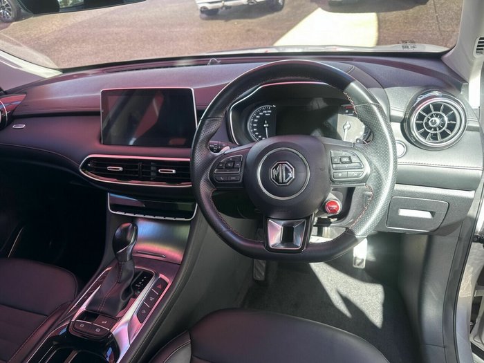 2022 MG HS Essence X