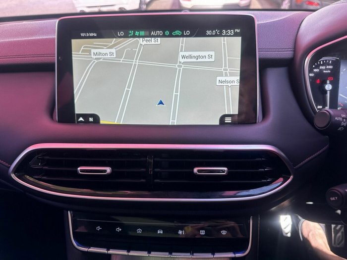 2022 MG HS Essence X