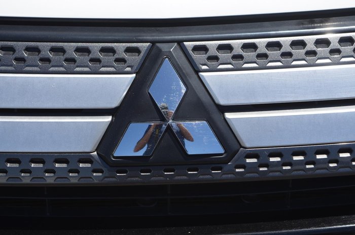 2018 Mitsubishi Outlander ES