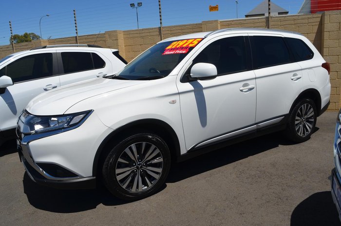 2018 Mitsubishi Outlander ES