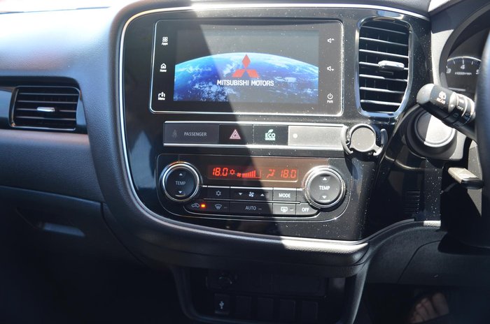 2018 Mitsubishi Outlander ES