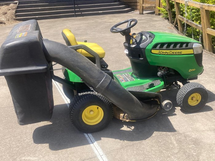 2015 John Deere D110