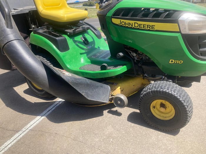 2015 John Deere D110