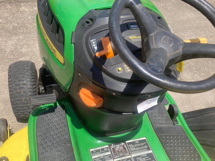 2015 John Deere D110