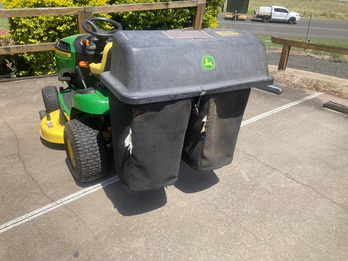 2015 John Deere D110