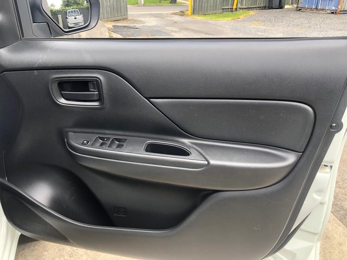 2022 Mitsubishi Triton GLX MR MY22 4x2 White