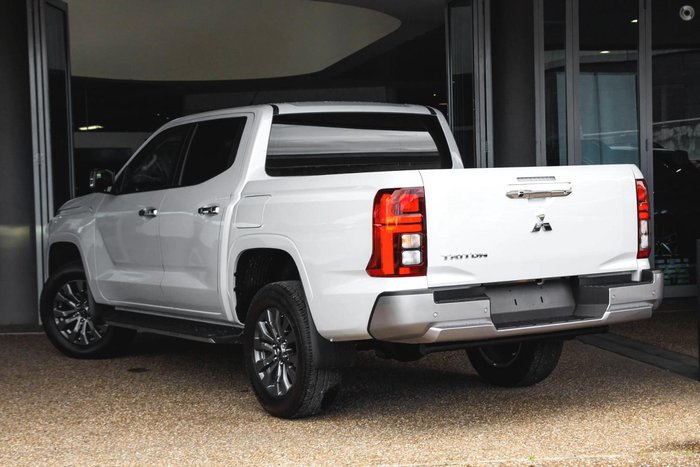 2025 Mitsubishi Triton GLS