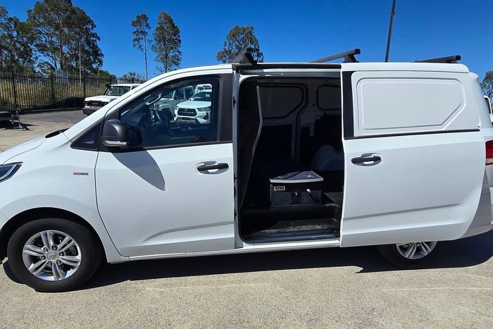 2022 LDV G10 LIFT DOOR