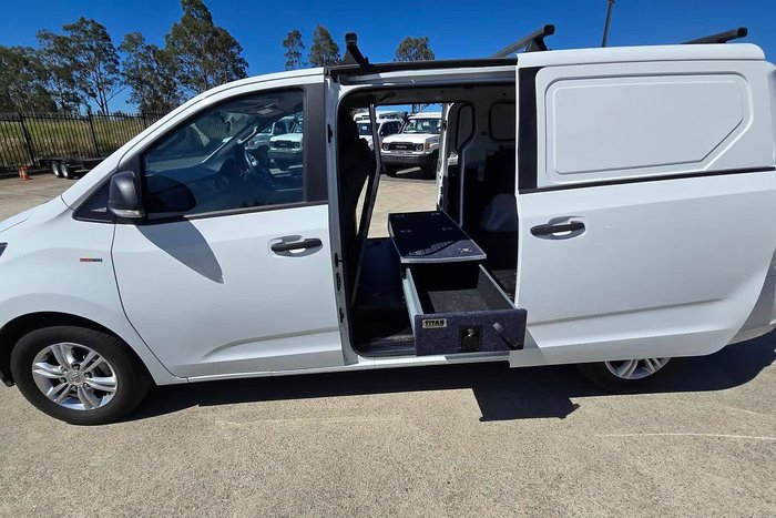 2022 LDV G10 LIFT DOOR