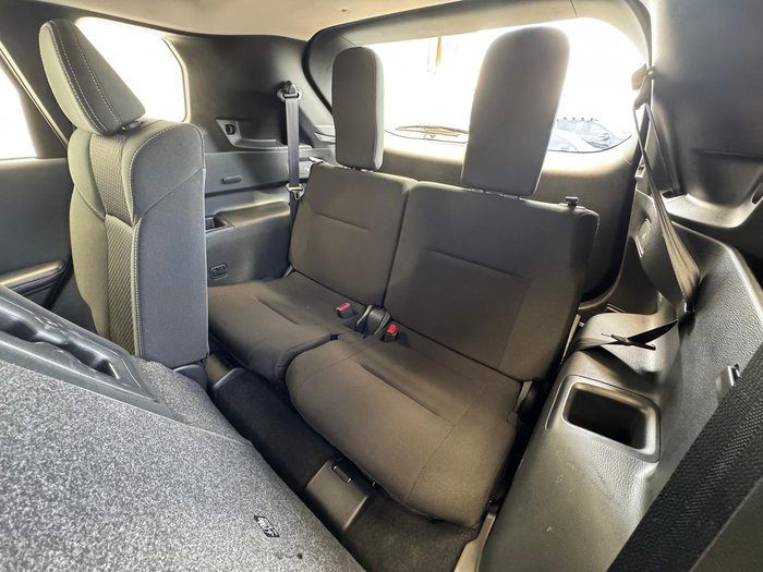 2023 Mitsubishi Outlander ES