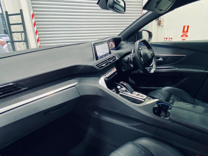 2018 Peugeot 5008 GT Line P87 MY19 Pearl White