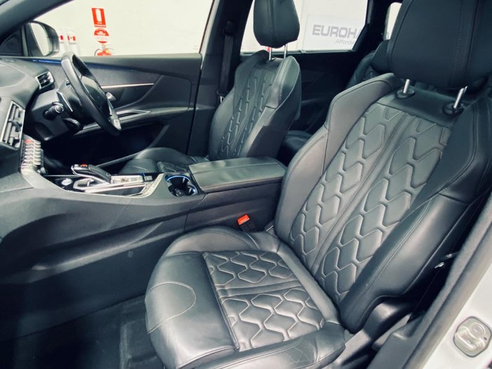 2018 Peugeot 5008 GT Line P87 MY19 Pearl White