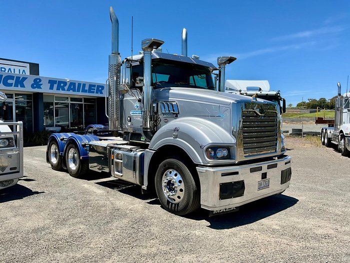 2023 Mack Superliner M