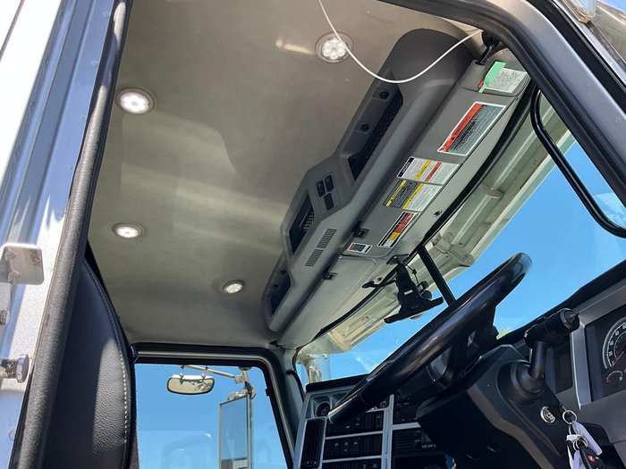 2023 Mack Superliner M