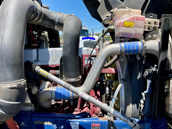 2023 Mack Superliner M