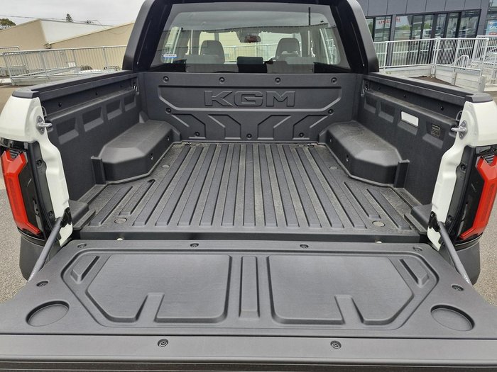 2025 KGM Musso EV 2WD Black Edge