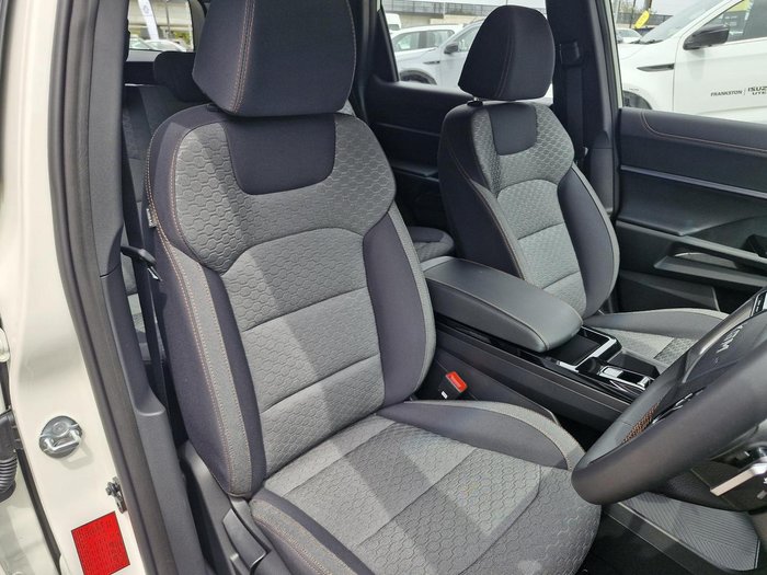 2025 KGM Torres Hybrid K30 J140 MY26 Grand White