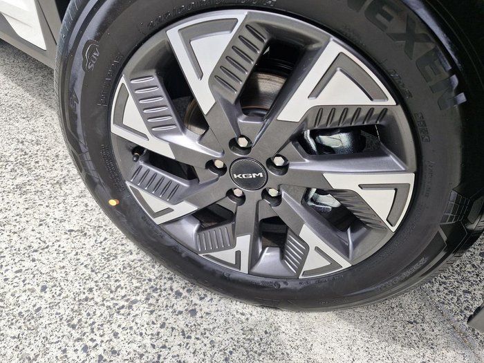 2025 KGM Torres Hybrid K30 J140 MY26 Grand White