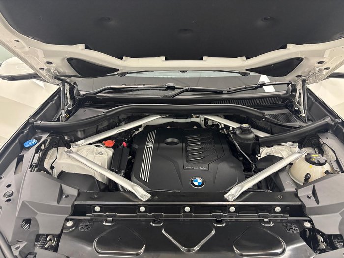 2021 BMW X5 xDrive40i M Sport G05 4X4 Constant Alpine White