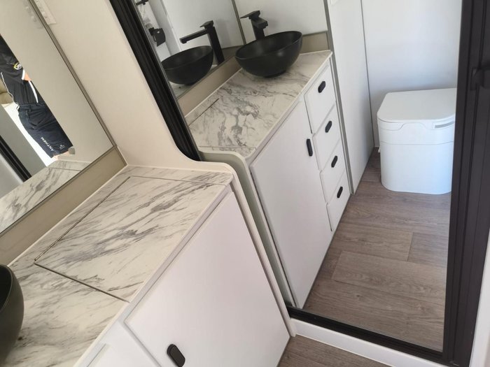 2025 JB Caravans Scorpion Sting Air 21'6 Rd Sc