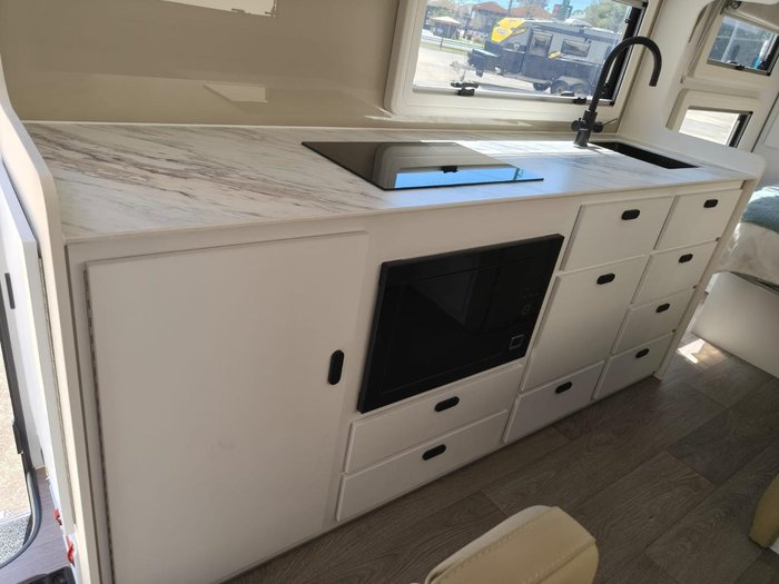 2025 JB Caravans Scorpion Sting Air 21'6 Rd Sc