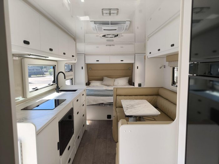 2025 JB Caravans Scorpion Sting Air 21'6 Rd Sc