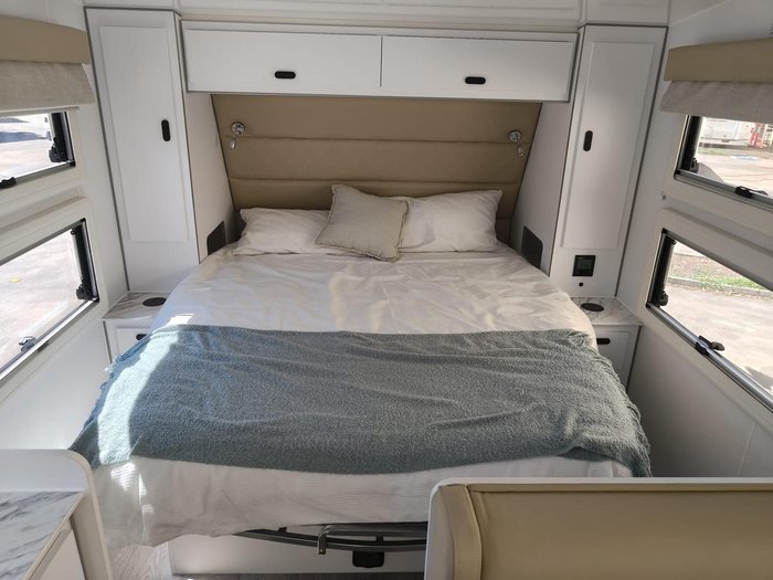 2025 JB Caravans Scorpion Sting Air 21'6 Rd Sc