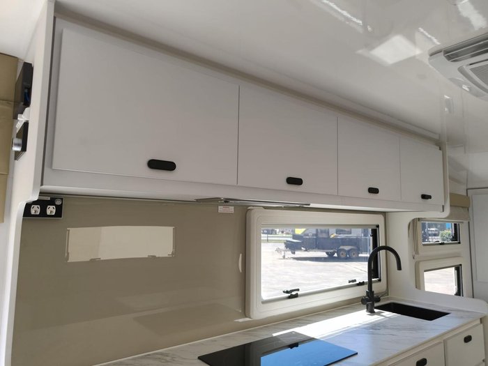 2025 JB Caravans Scorpion Sting Air 21'6 Rd Sc