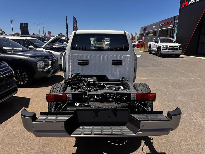 2025 Mitsubishi Triton GLX