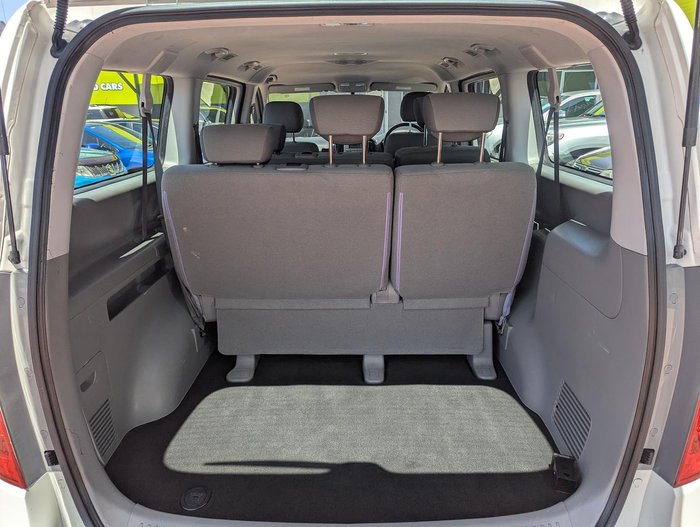 2011 Hyundai iMax TQ-W Ceramic White