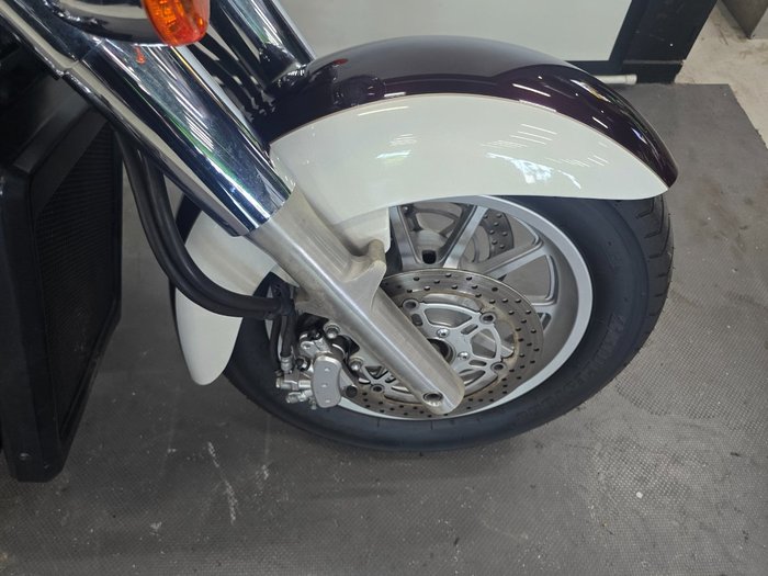 2010 Suzuki BOULEVARD (C109R) Red