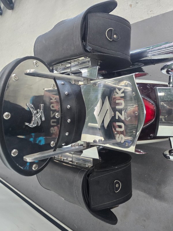 2010 Suzuki BOULEVARD (C109R) Red