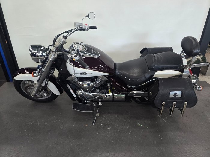 2010 Suzuki BOULEVARD (C109R) Red