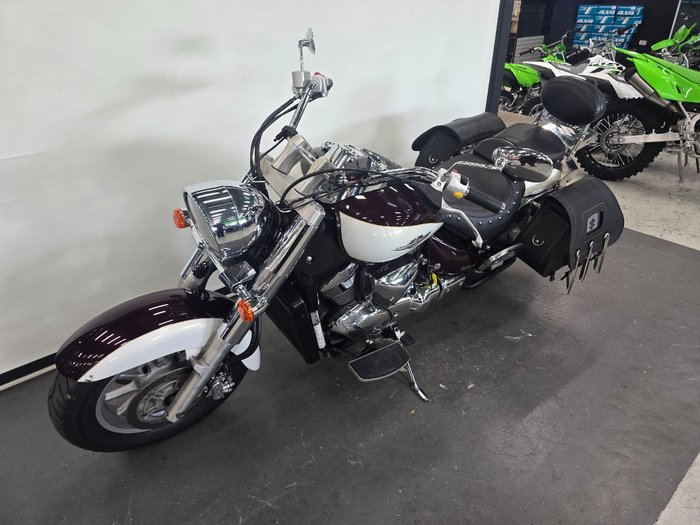 2010 Suzuki BOULEVARD (C109R) Red