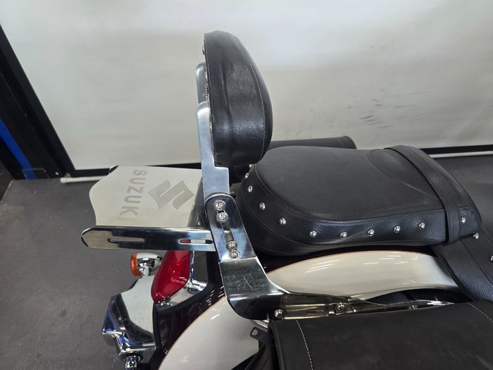 2010 Suzuki BOULEVARD (C109R) Red